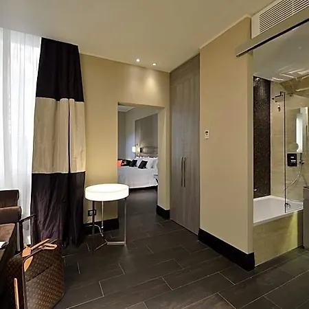 Life Hotel